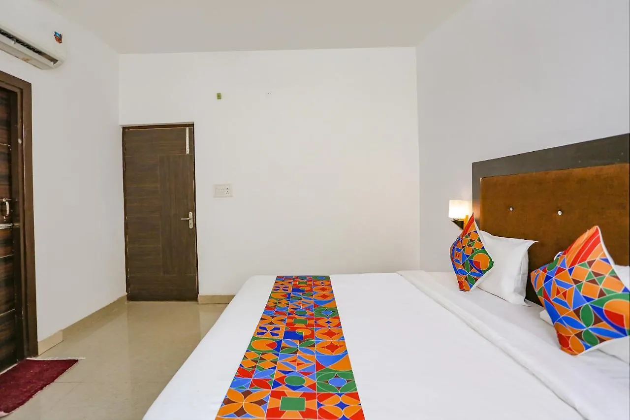 Hotel Fabhotel The Prasiddh Agra